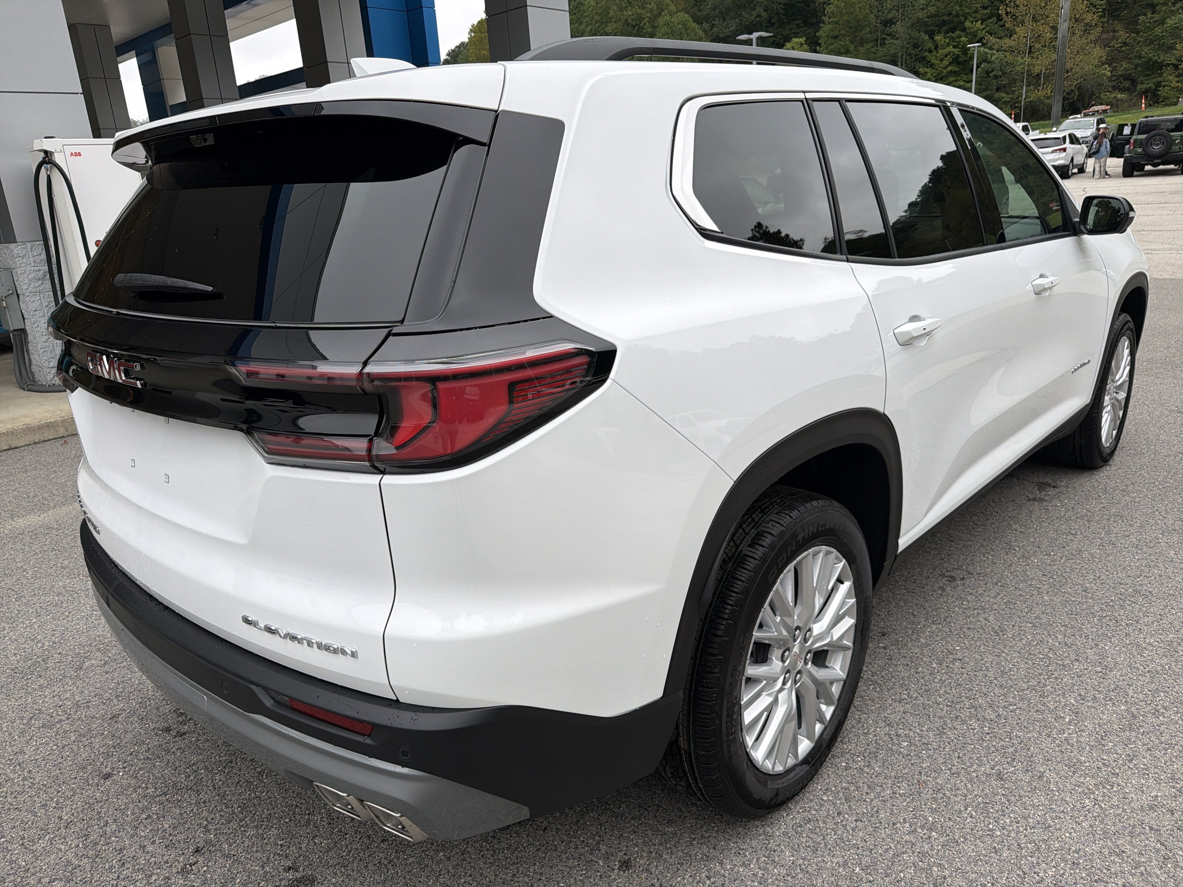 2027 GMC Acadia Elevation