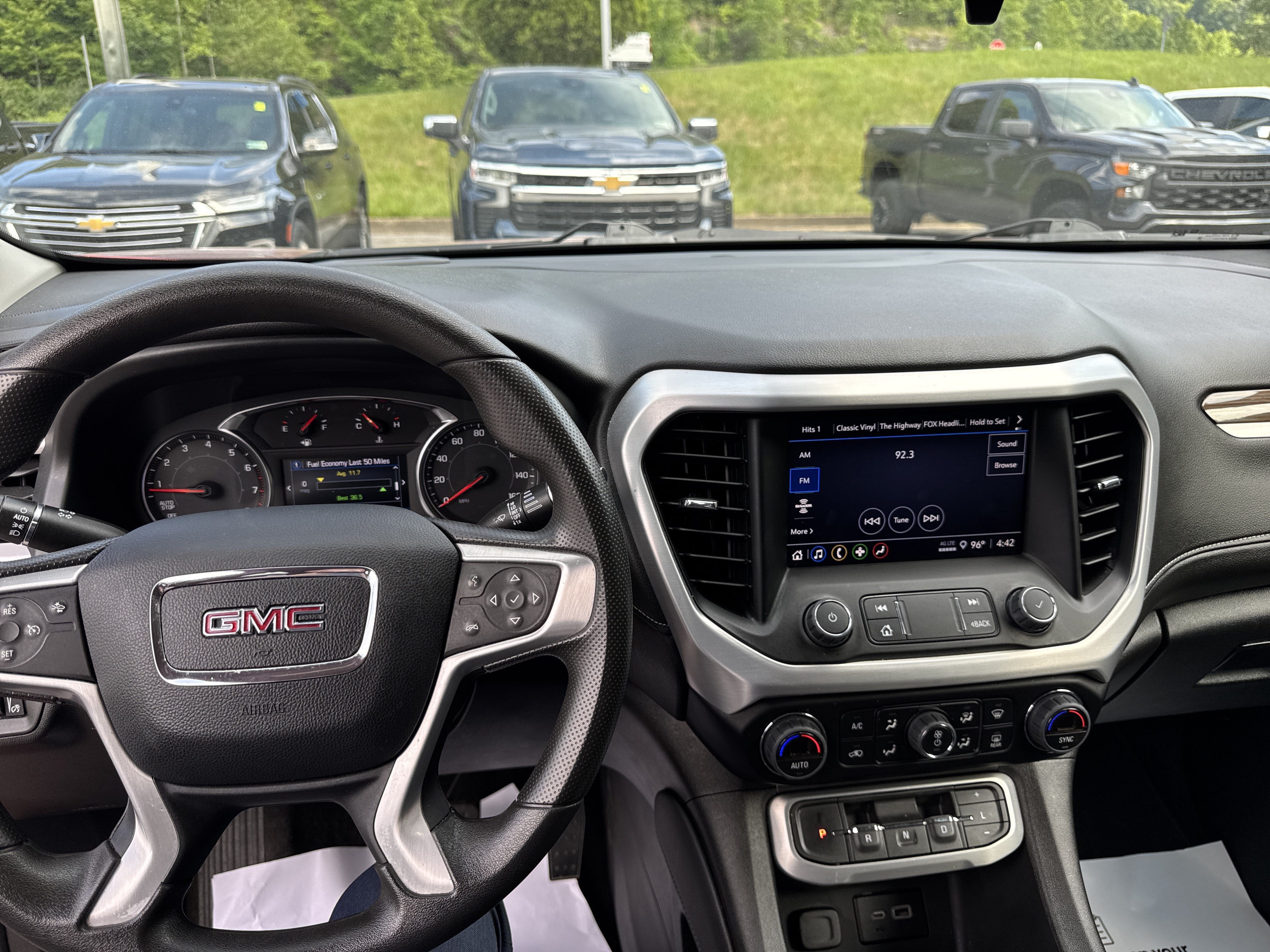 2023 GMC Acadia SLE