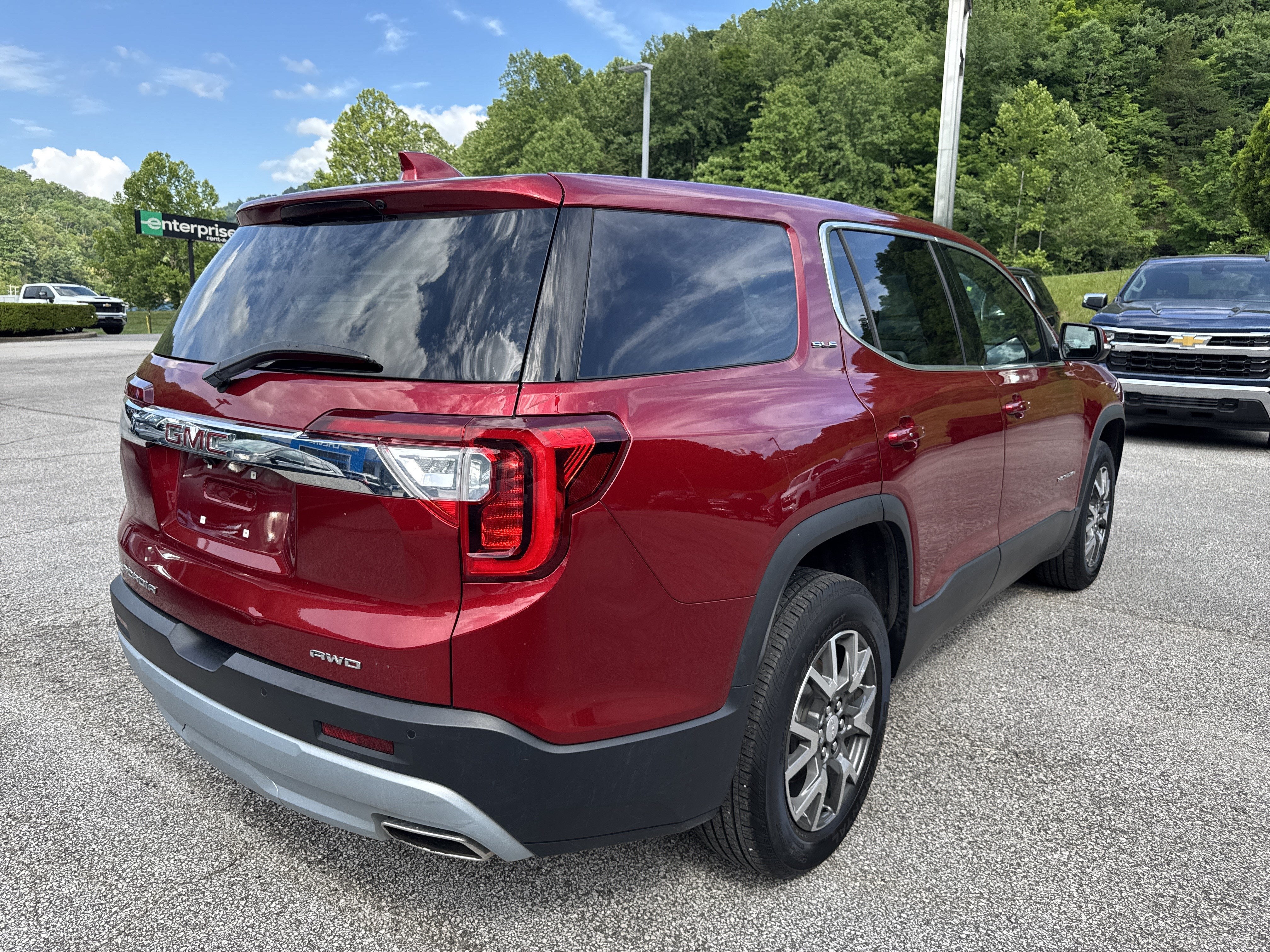 2023 GMC Acadia SLE