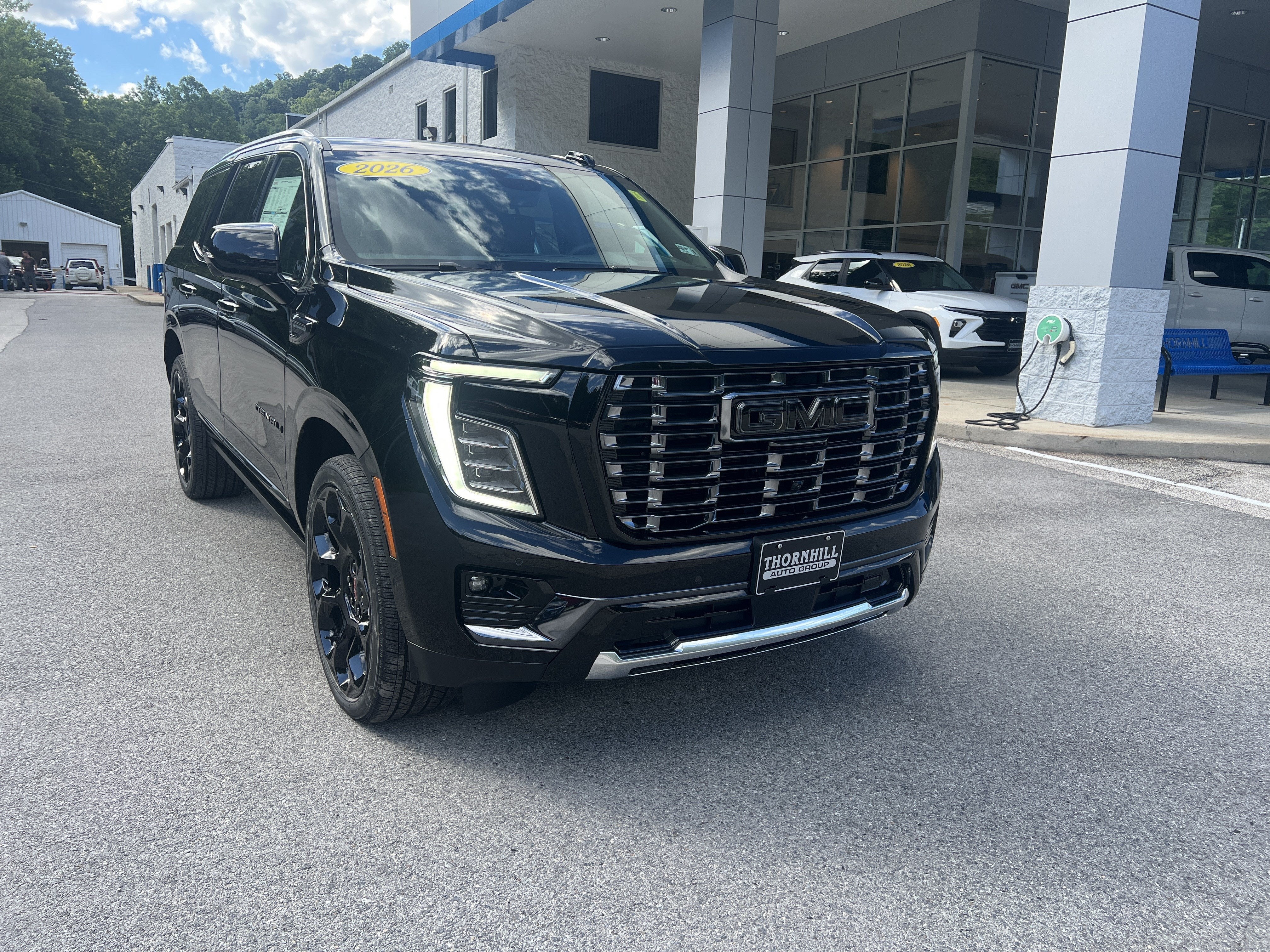2026 GMC Yukon Denali Ultimate - Photo 8