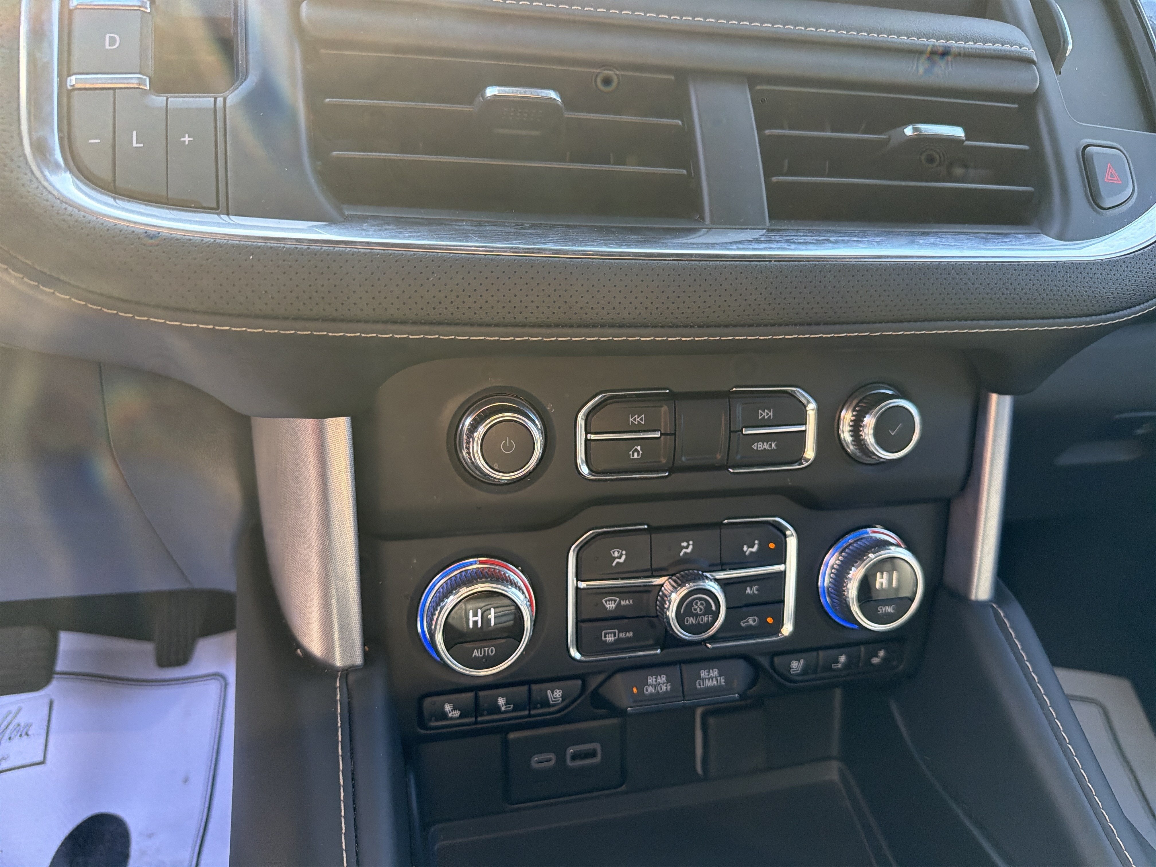 2024 GMC Yukon XL SLT