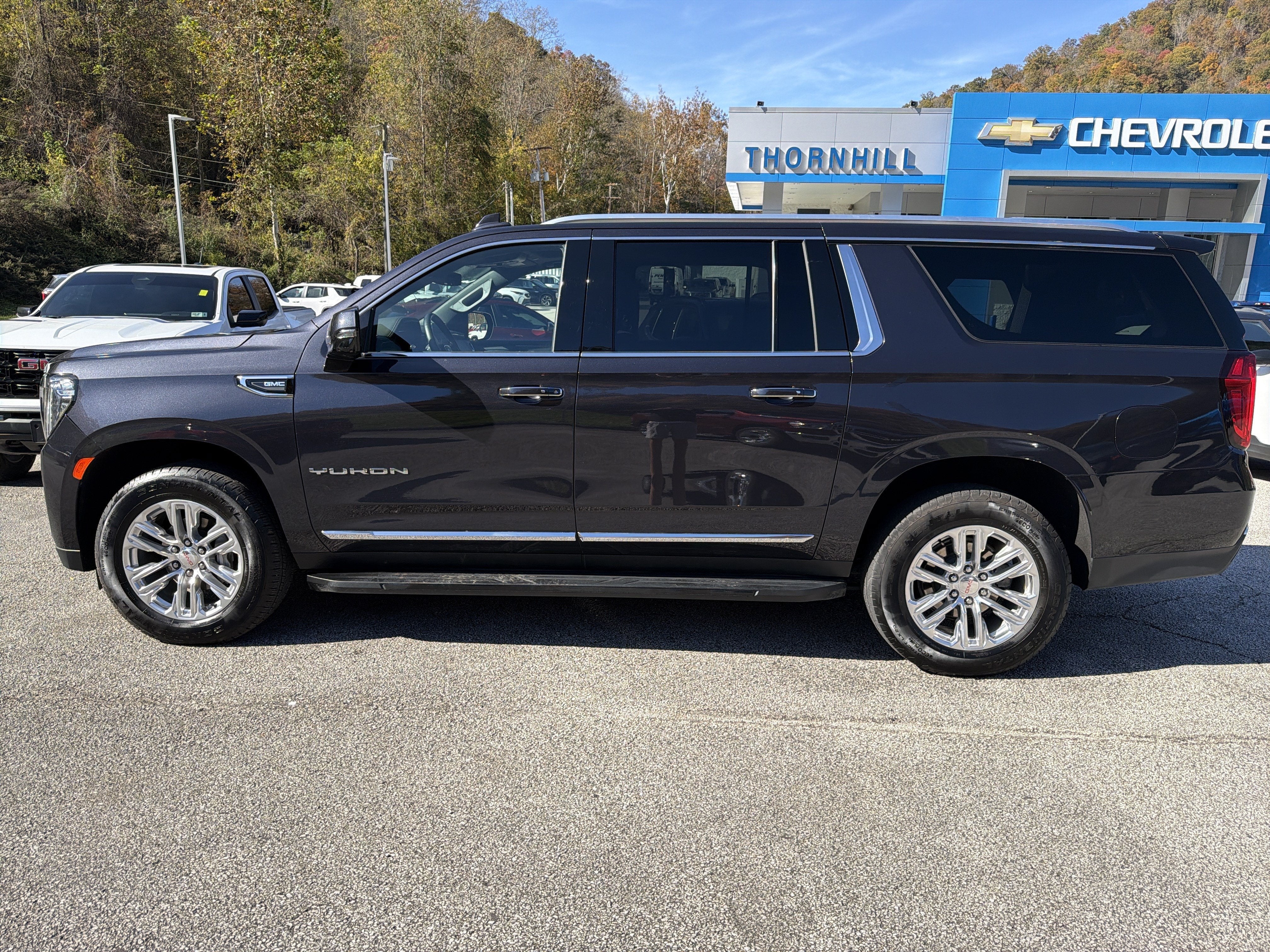 2024 GMC Yukon XL SLT