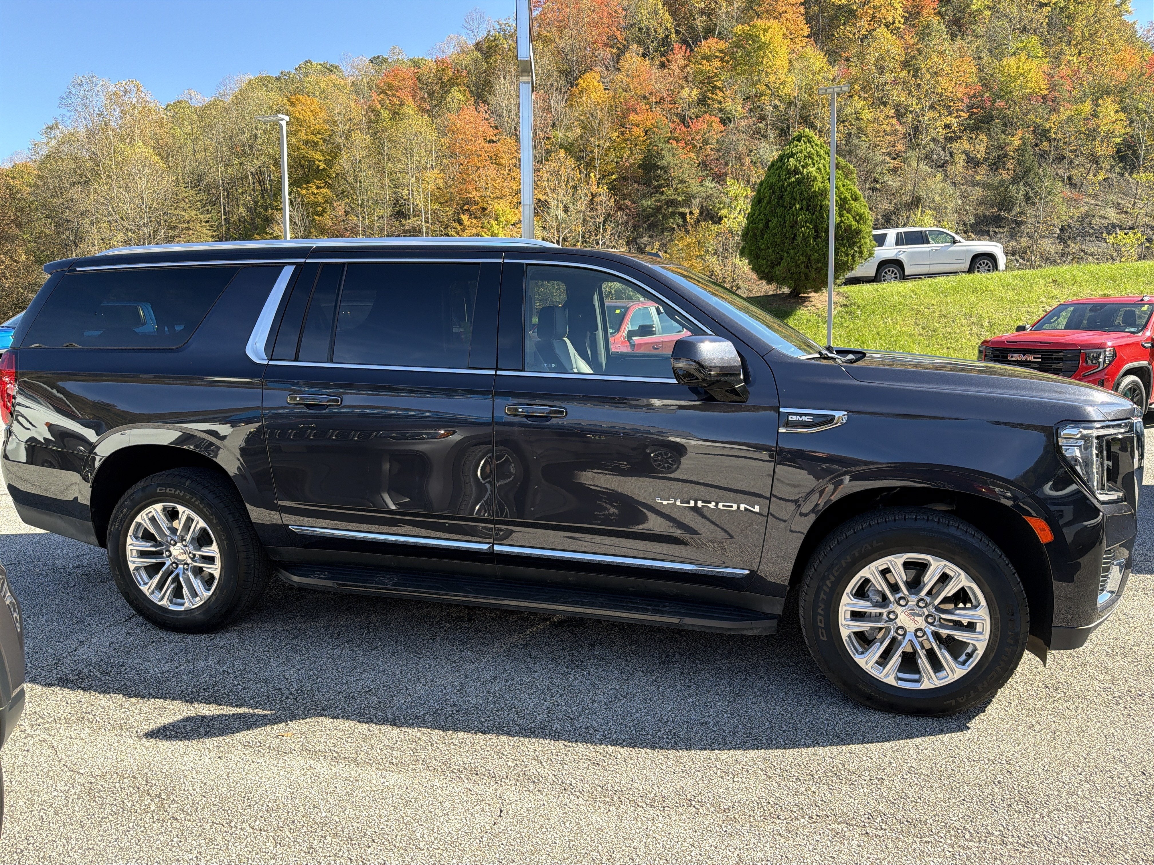 2024 GMC Yukon XL SLT