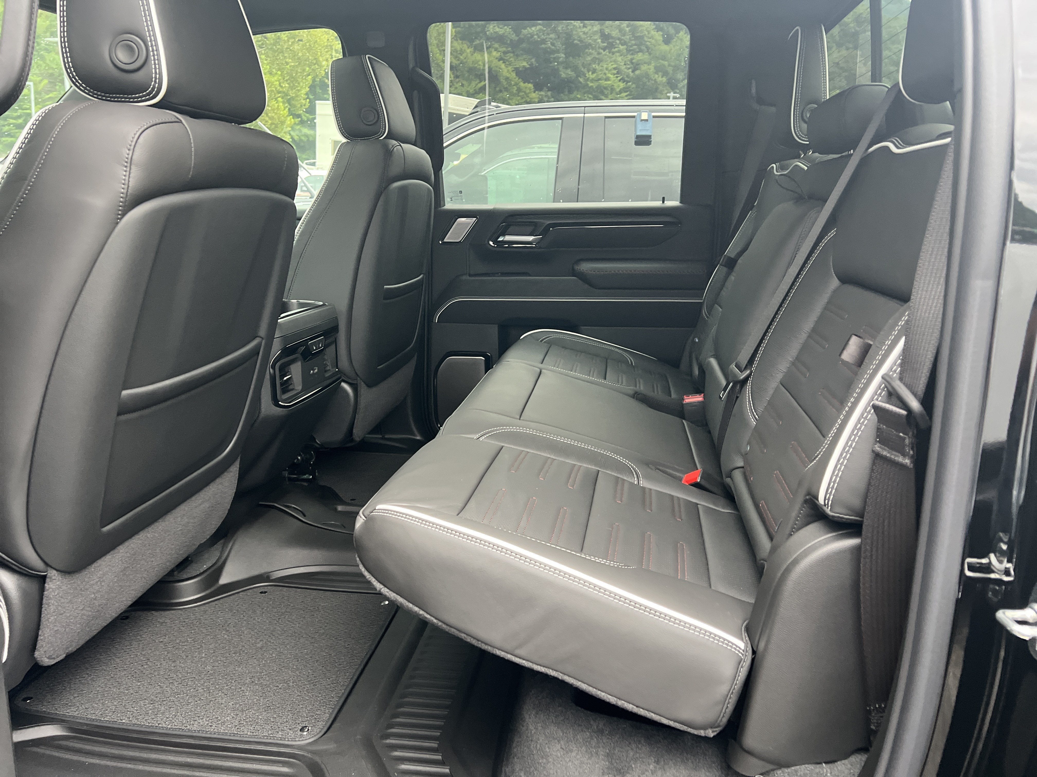 2026 GMC Sierra 2500HD AT4X - Photo 14