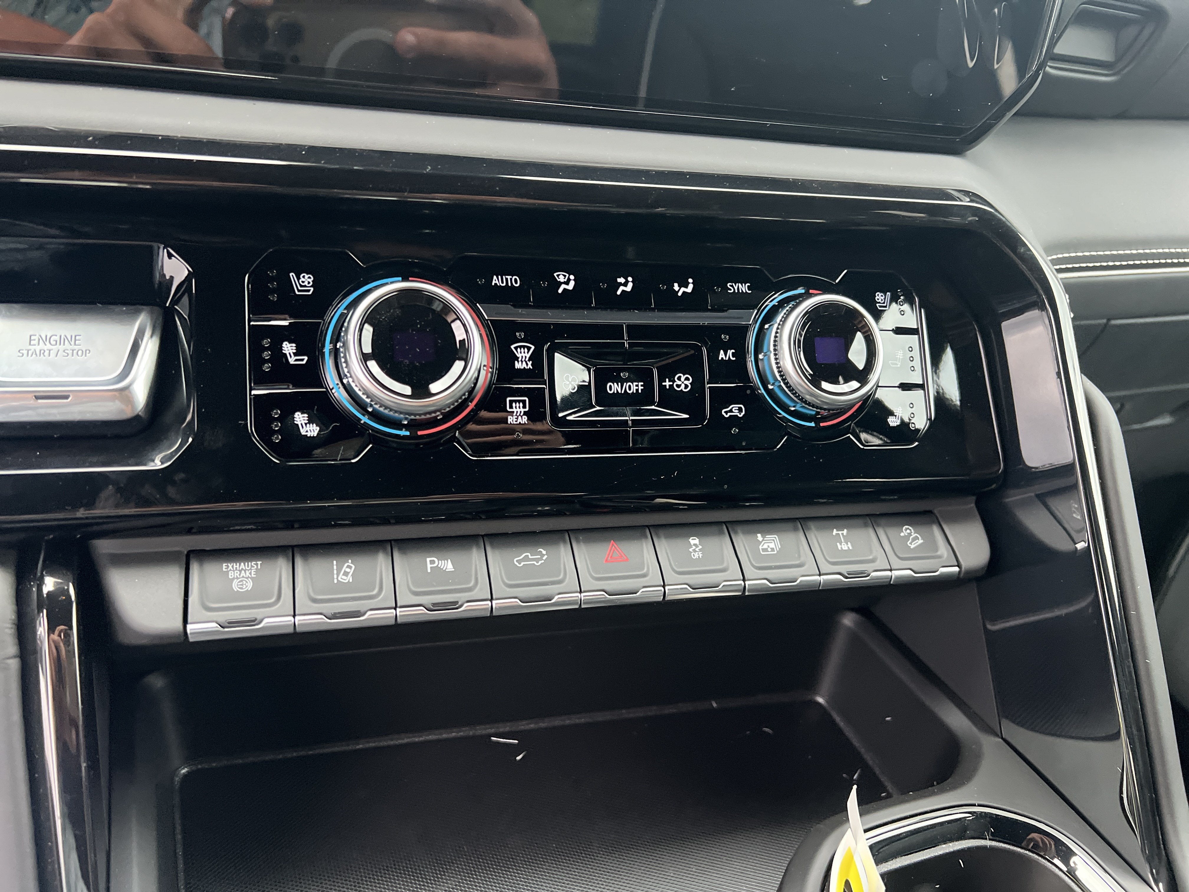 2026 GMC Sierra 2500HD AT4X - Photo 8
