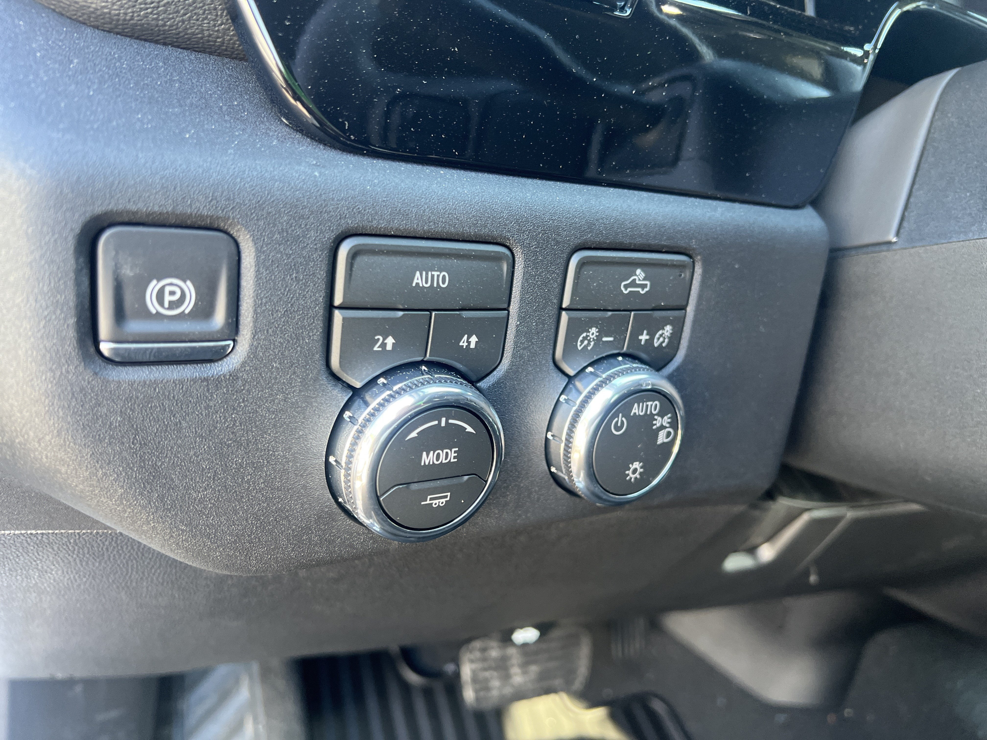 2026 GMC Sierra 1500 SLE - Photo 10