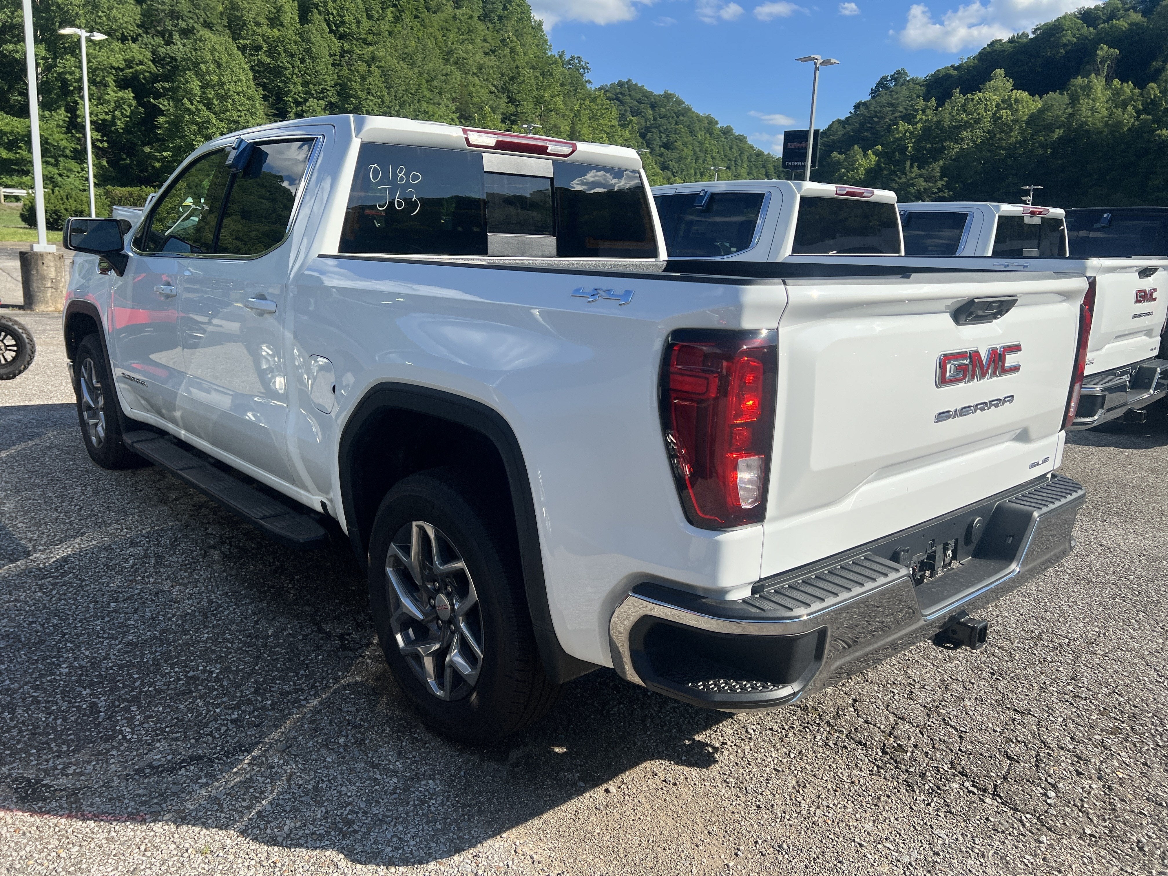 2026 GMC Sierra 1500 SLE