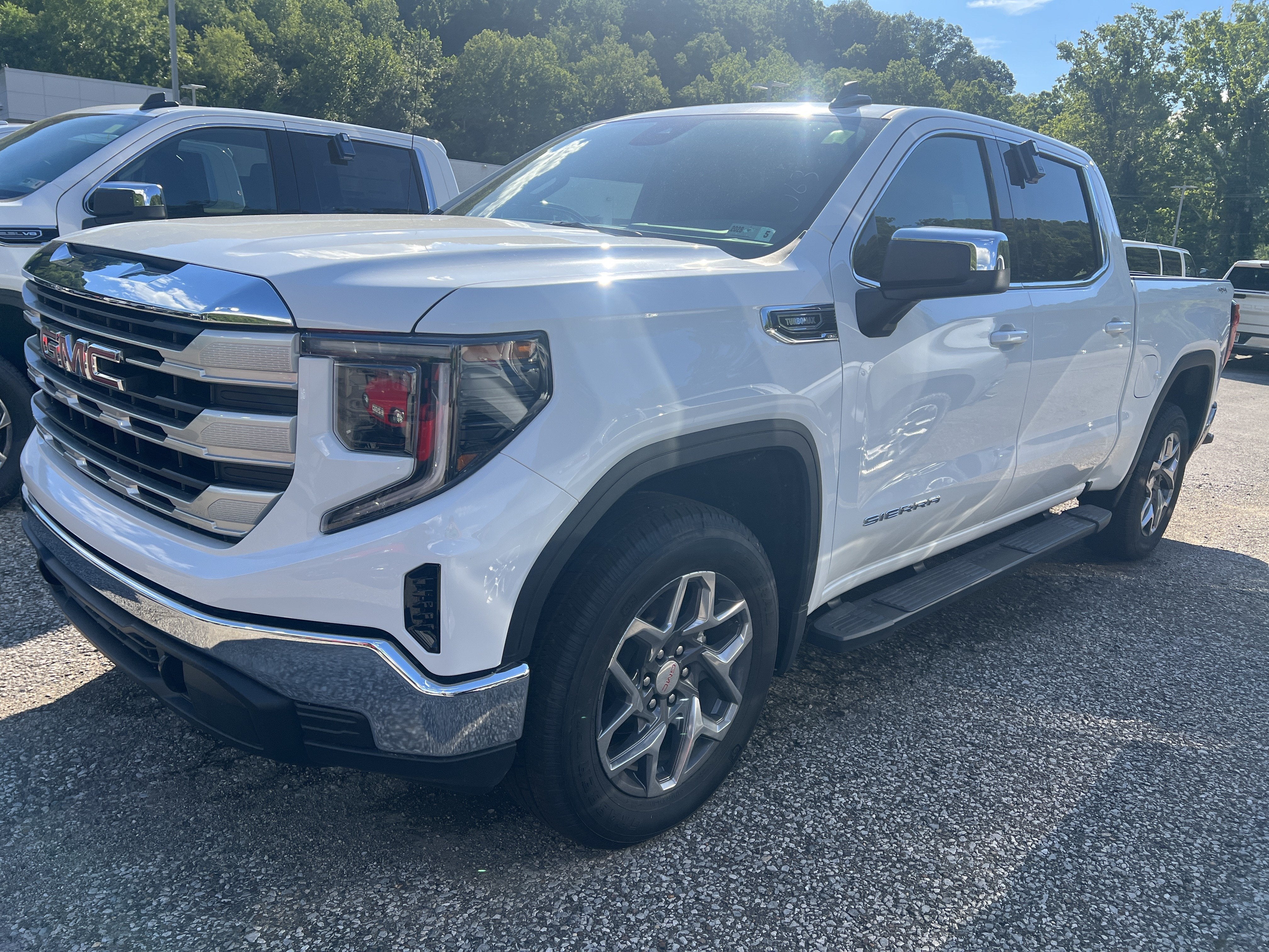 2026 GMC Sierra 1500 SLE