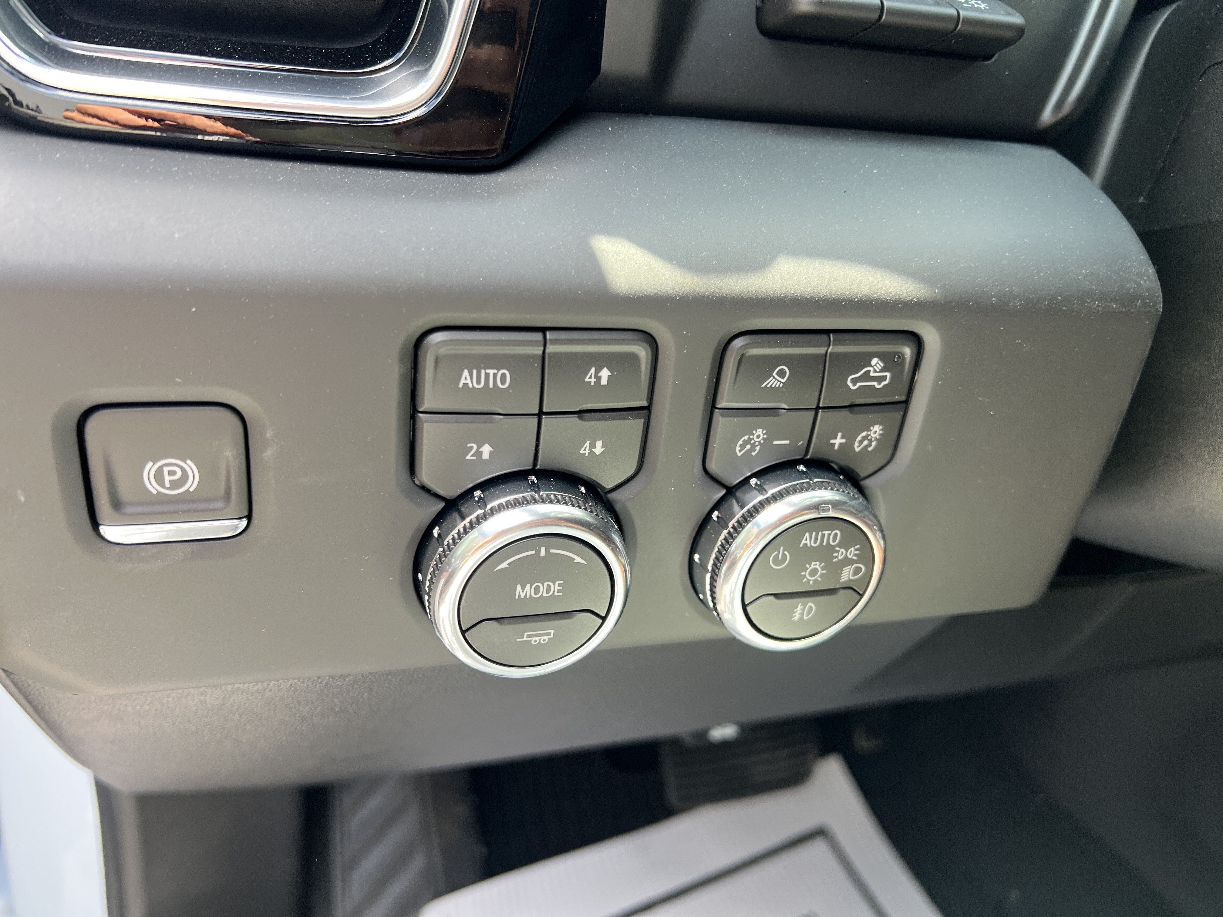 2026 GMC Sierra 1500 Denali Ultimate - Photo 10