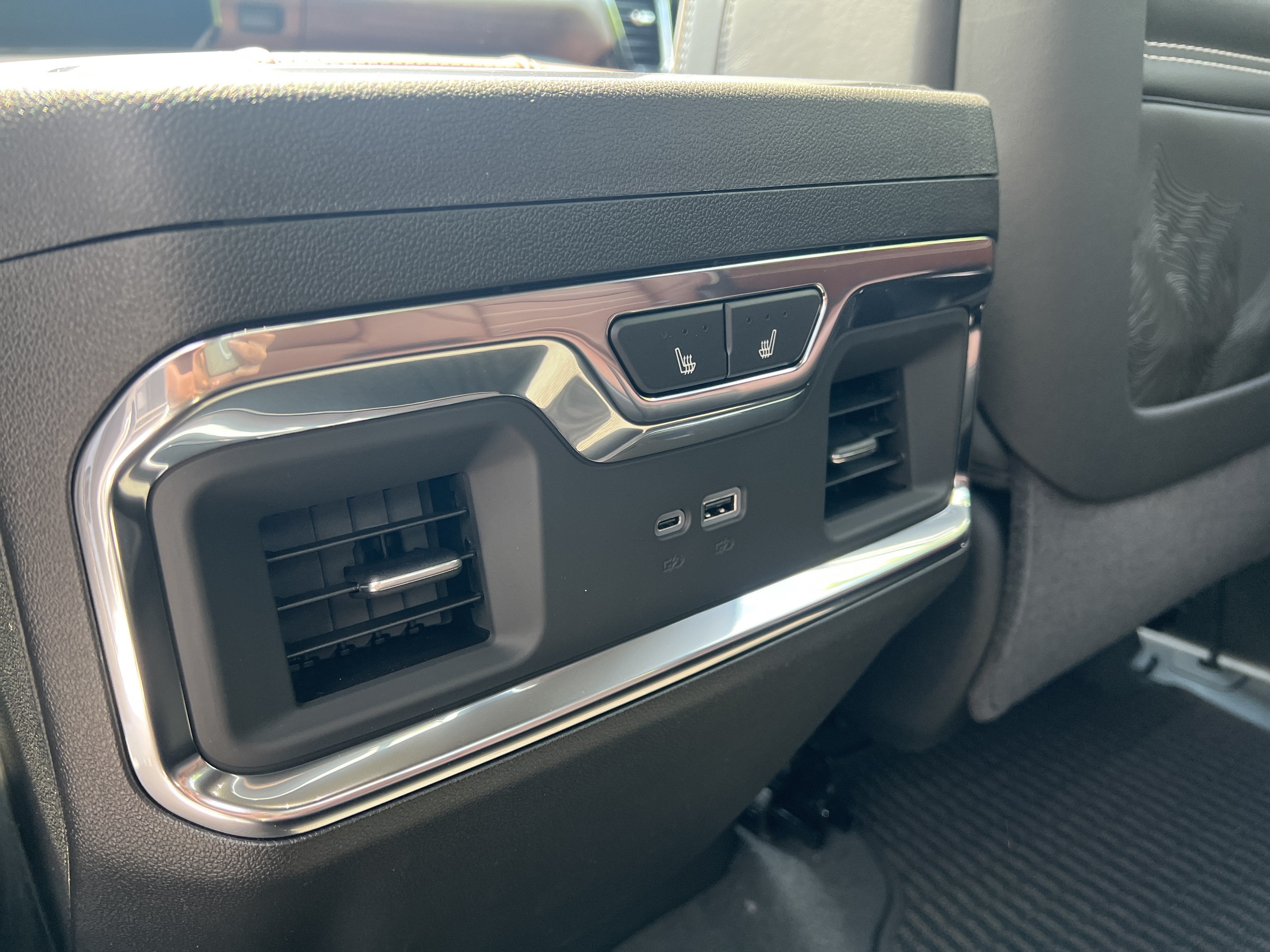 2026 GMC Sierra 1500 Denali Ultimate - Photo 14