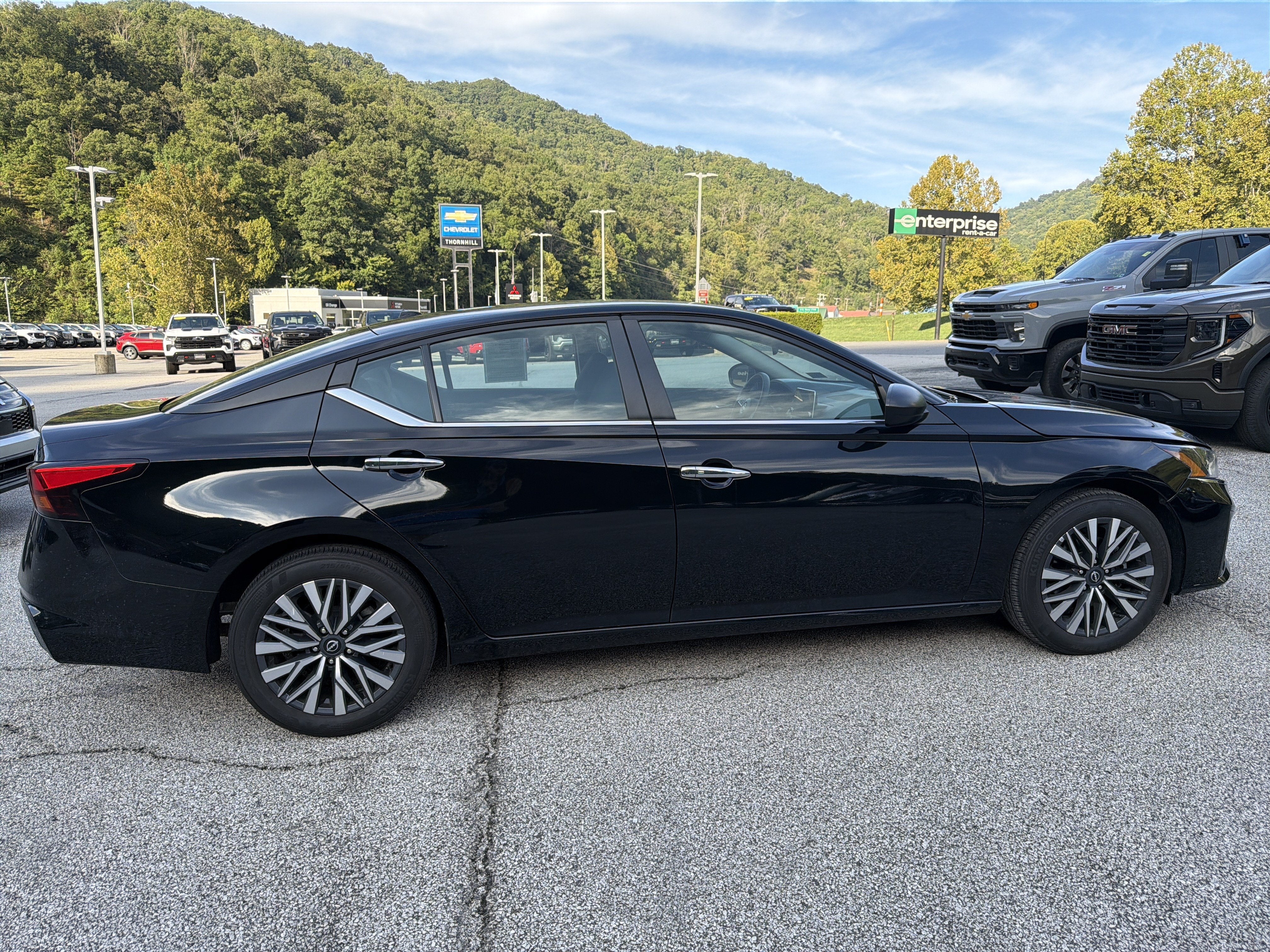 2024 Nissan Altima SV FWD