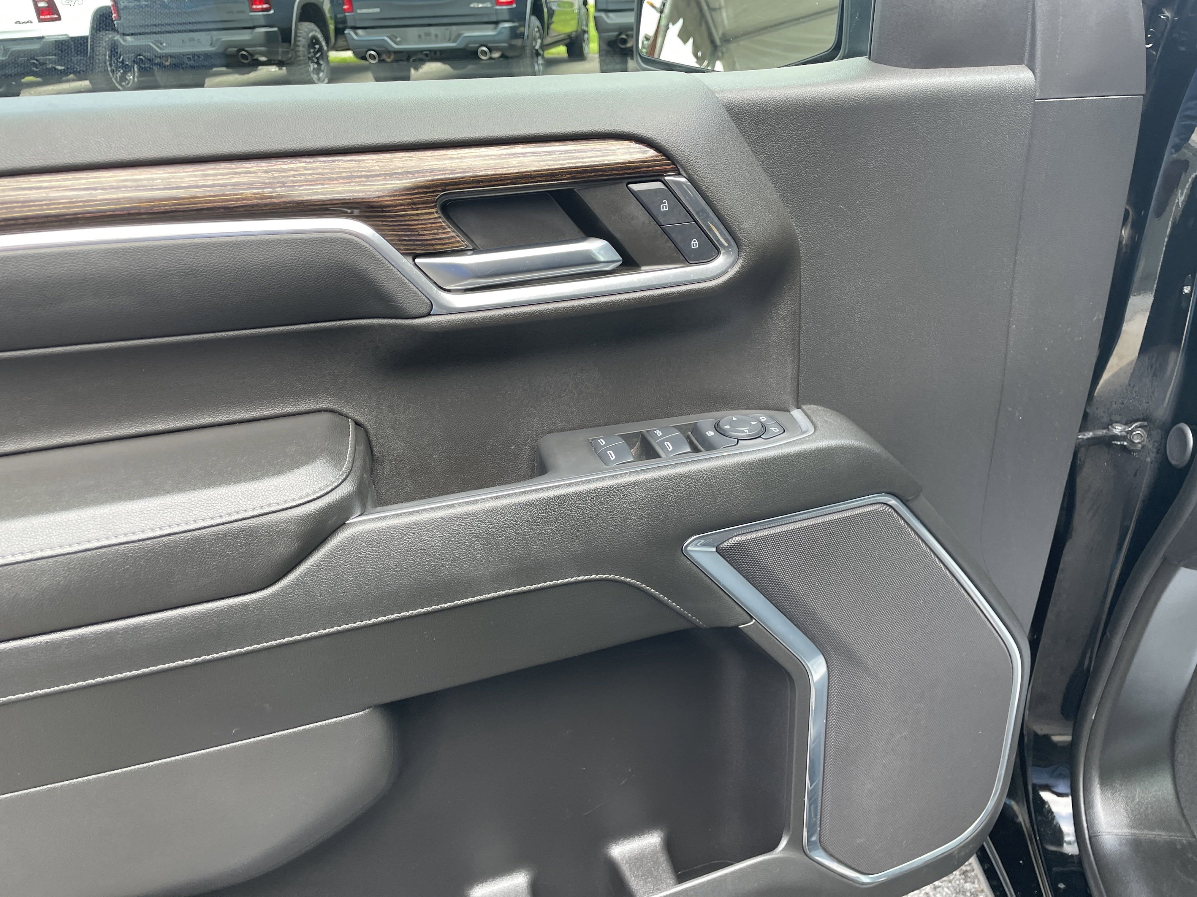 2024 GMC Sierra 1500 SLE