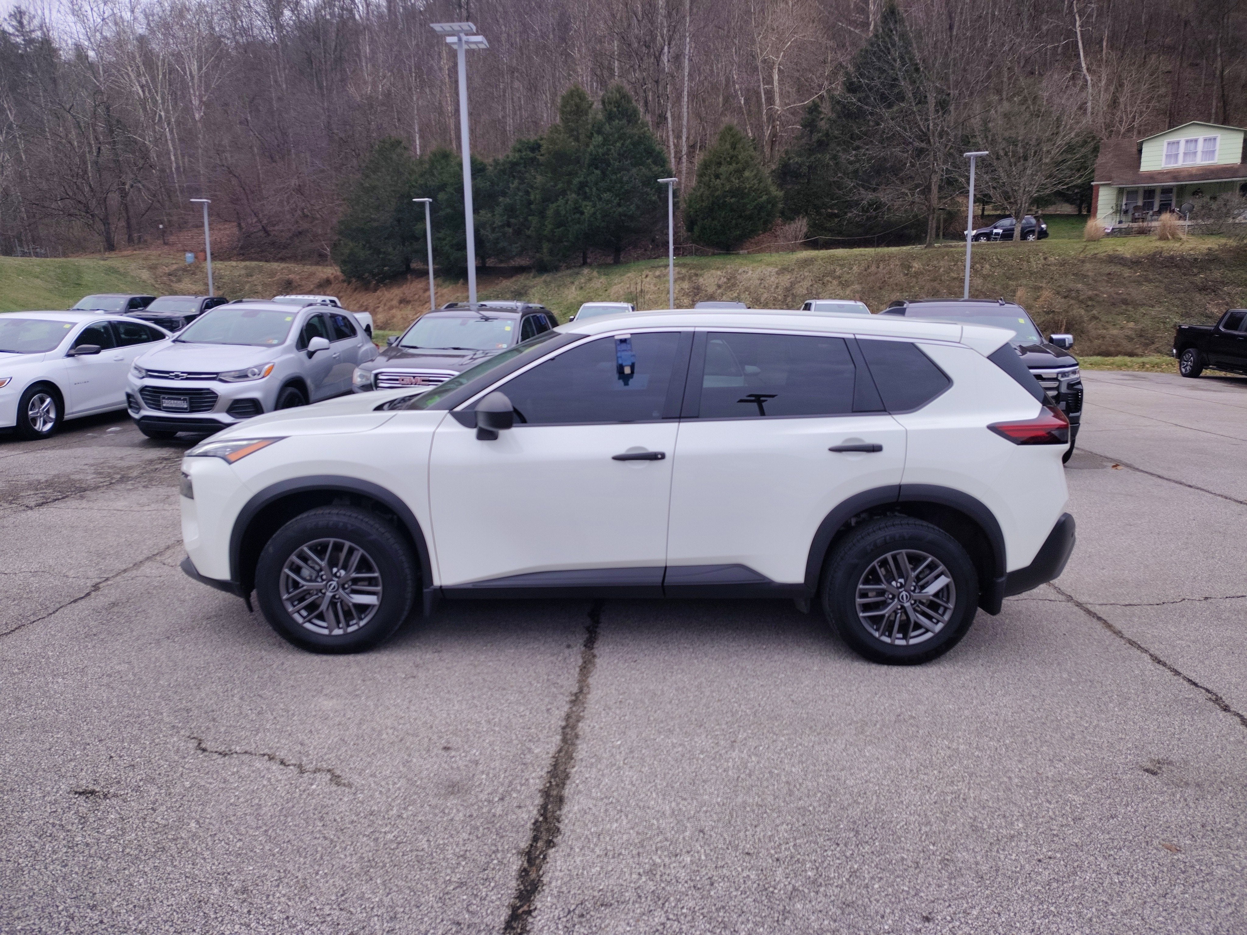 2022 Nissan Rogue S