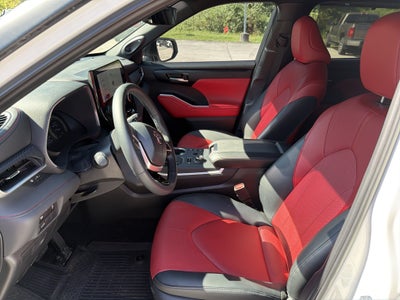 2025 Toyota Highlander XSE