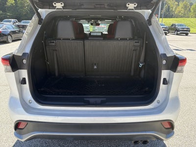 2025 Toyota Highlander XSE