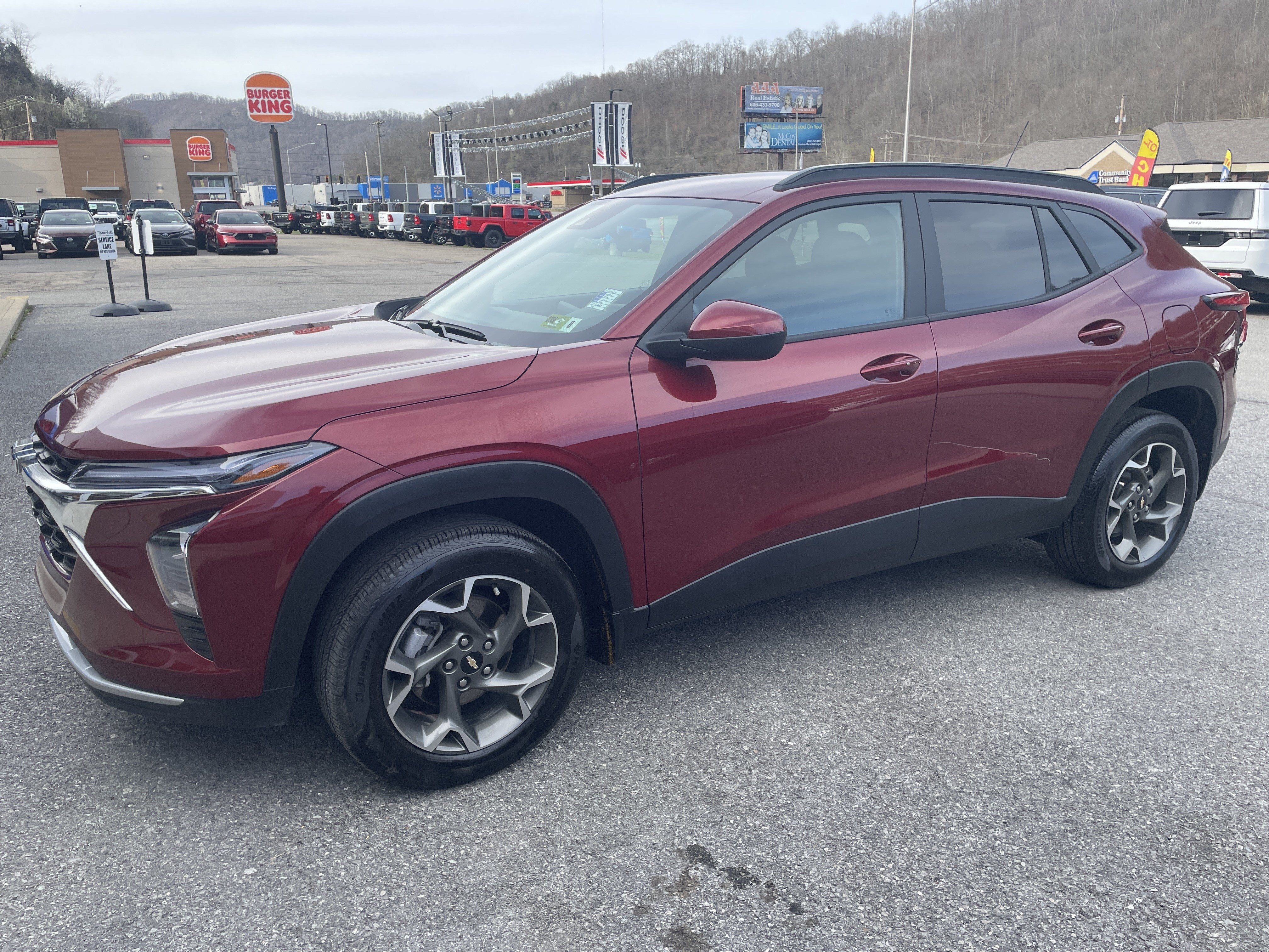 2025 Chevrolet Trax LT